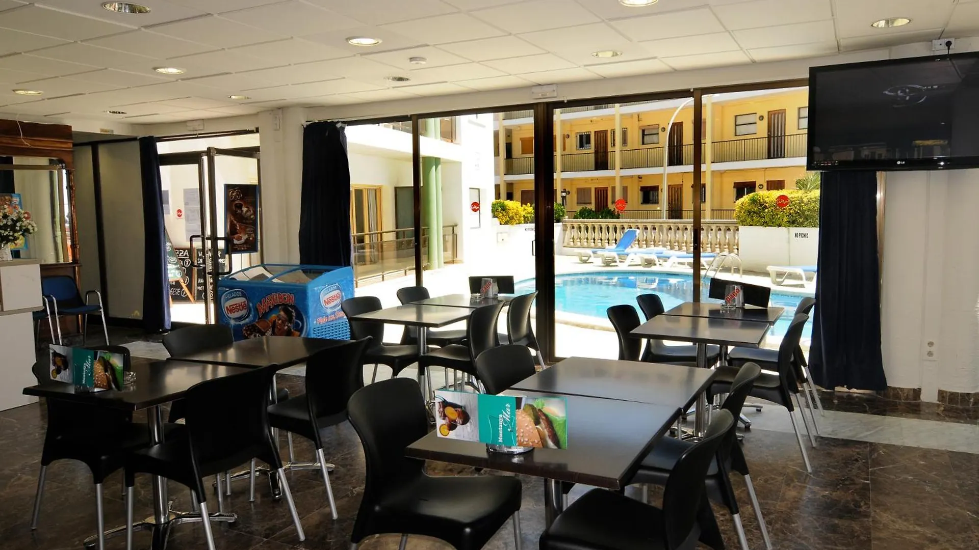 Apartamentos Ar Melrose Place Lloret de Mar Spain