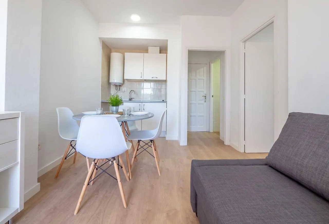 Apartamentos Ar Melrose Place Lloret de Mar 0*,  Spain